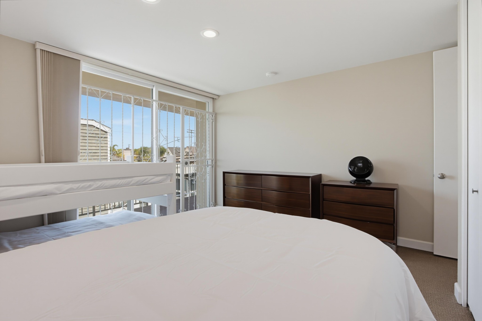 Virtual tour photo 49 of 50 for 3750 Bayside Walk Unit 11