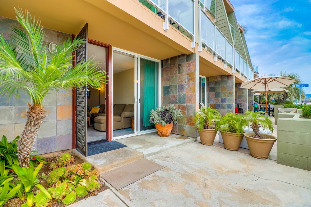 Virtual tour photo 5 of 41 for 3750 Bayside Walk UNIT 3