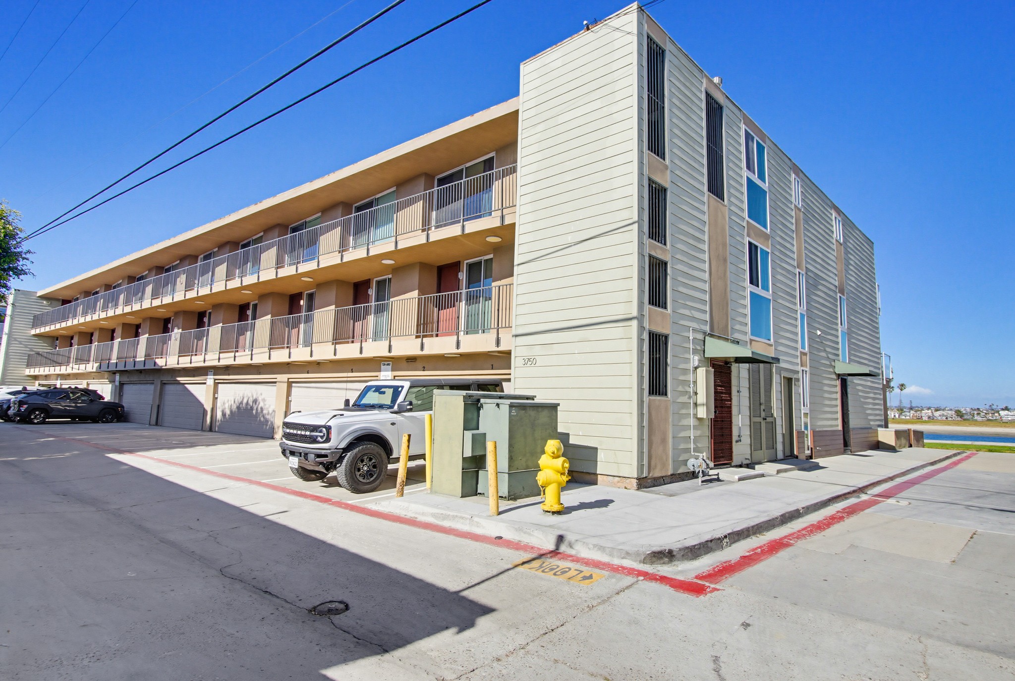 Virtual tour photo 1 of 51 for 3750 Bayside Walk UNIT 8