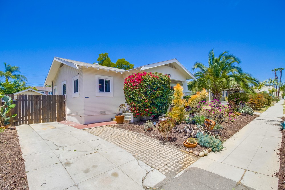 Virtual tour photo 3 of 68 for 3752 Bancroft St