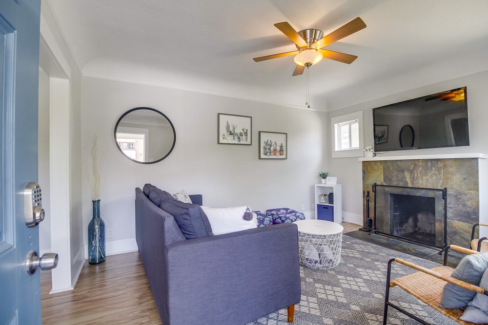 Virtual tour photo 12 of 68 for 3752 Bancroft St