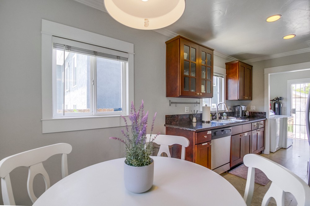 Virtual tour photo 23 of 68 for 3752 Bancroft St