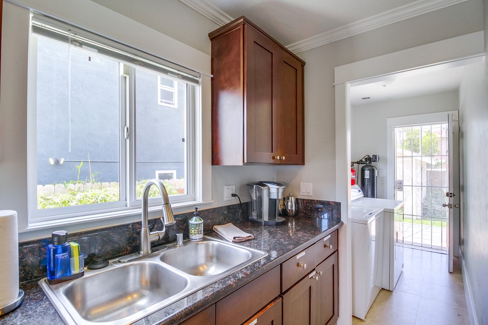 Virtual tour photo 26 of 68 for 3752 Bancroft St