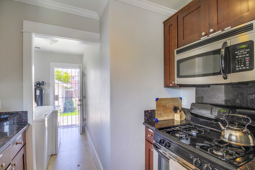 Virtual tour photo 28 of 68 for 3752 Bancroft St