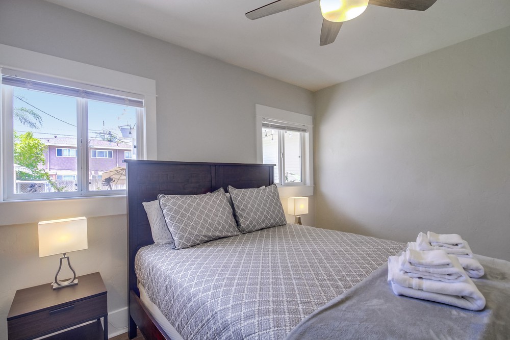 Virtual tour photo 33 of 68 for 3752 Bancroft St