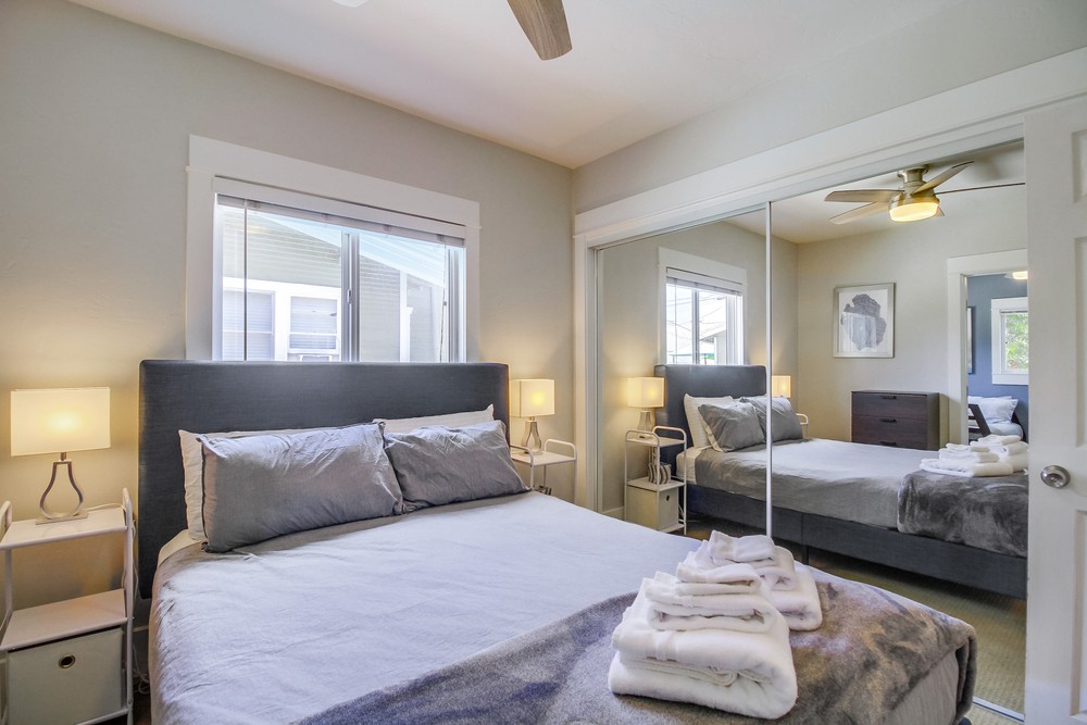 Virtual tour photo 34 of 68 for 3752 Bancroft St