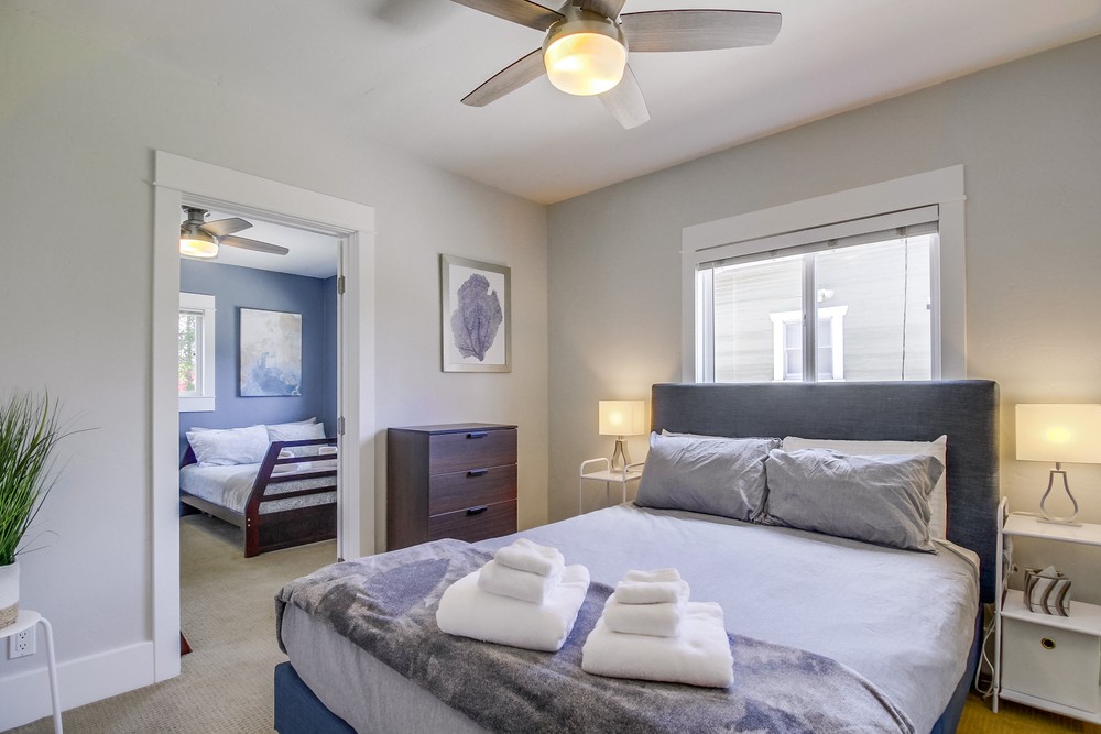 Virtual tour photo 36 of 68 for 3752 Bancroft St