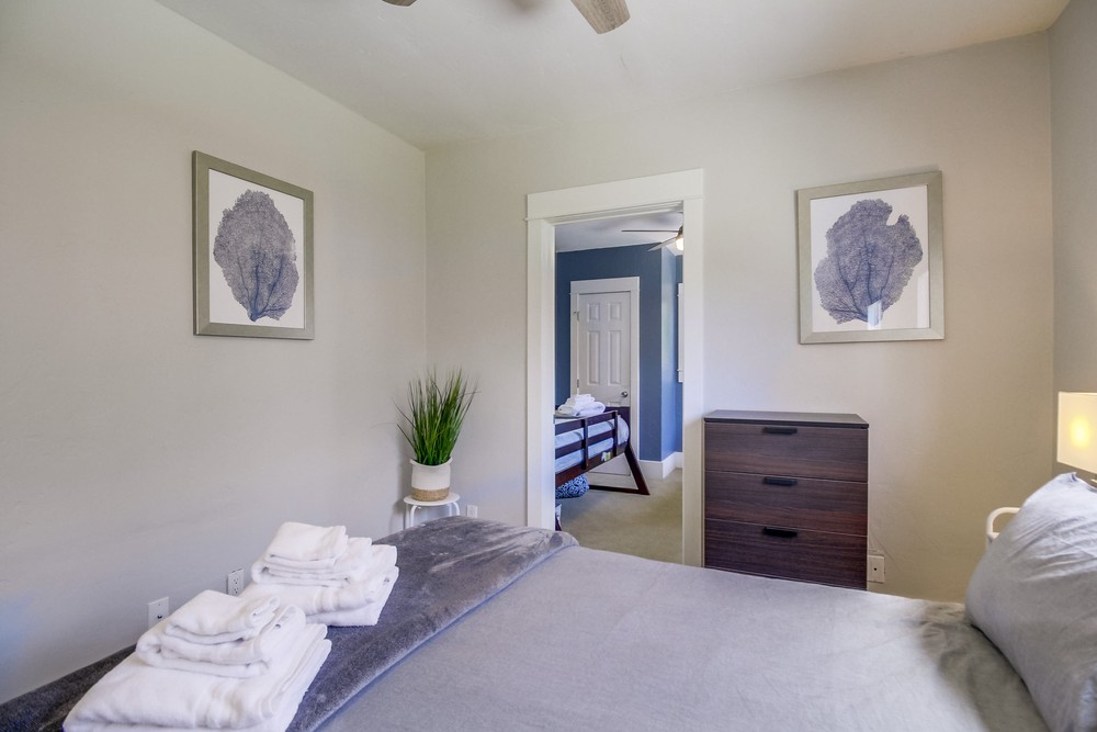 Virtual tour photo 37 of 68 for 3752 Bancroft St