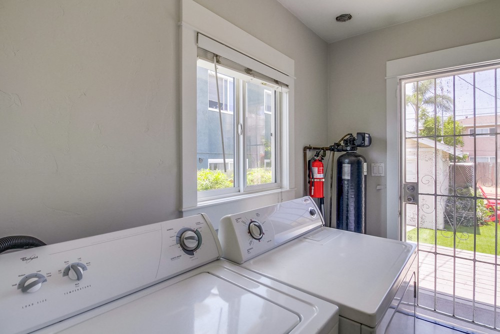 Virtual tour photo 44 of 68 for 3752 Bancroft St