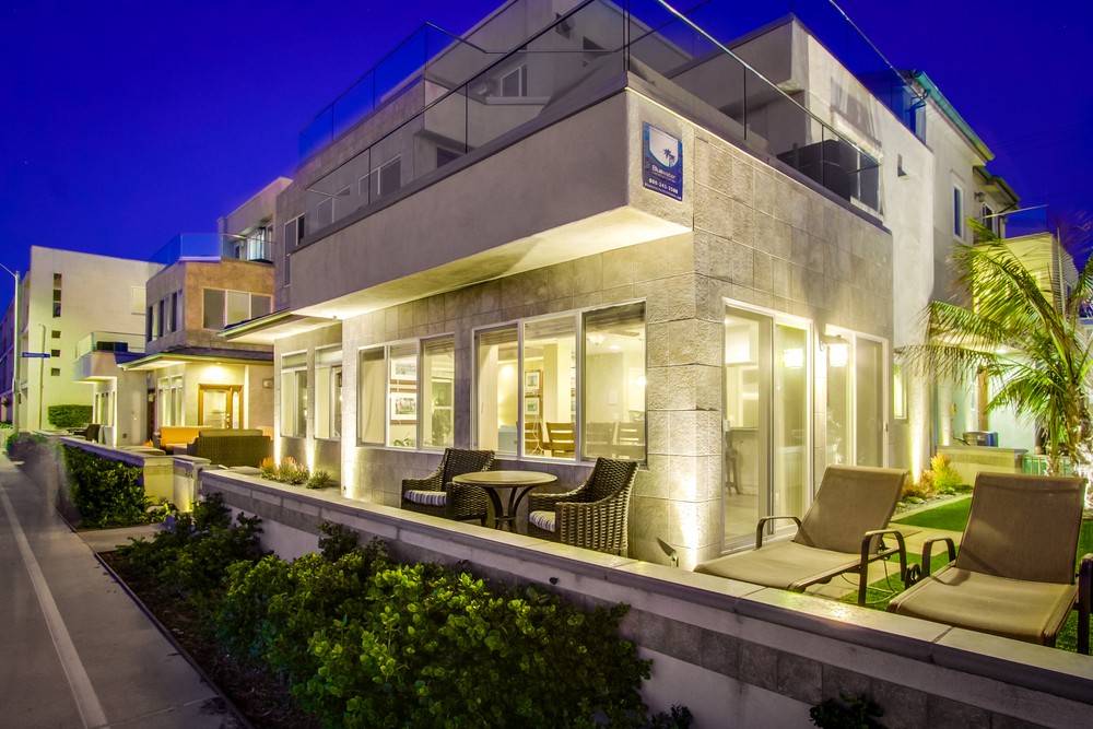 Virtual tour photo 7 of 59 for 3753 Ocean Front Walk