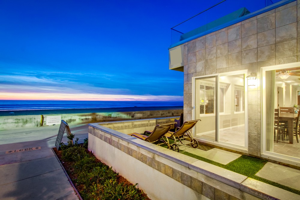 Virtual tour photo 9 of 59 for 3753 Ocean Front Walk