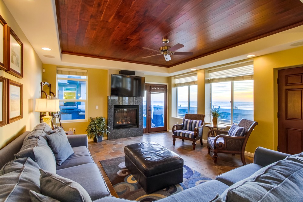 Virtual tour photo 12 of 59 for 3753 Ocean Front Walk