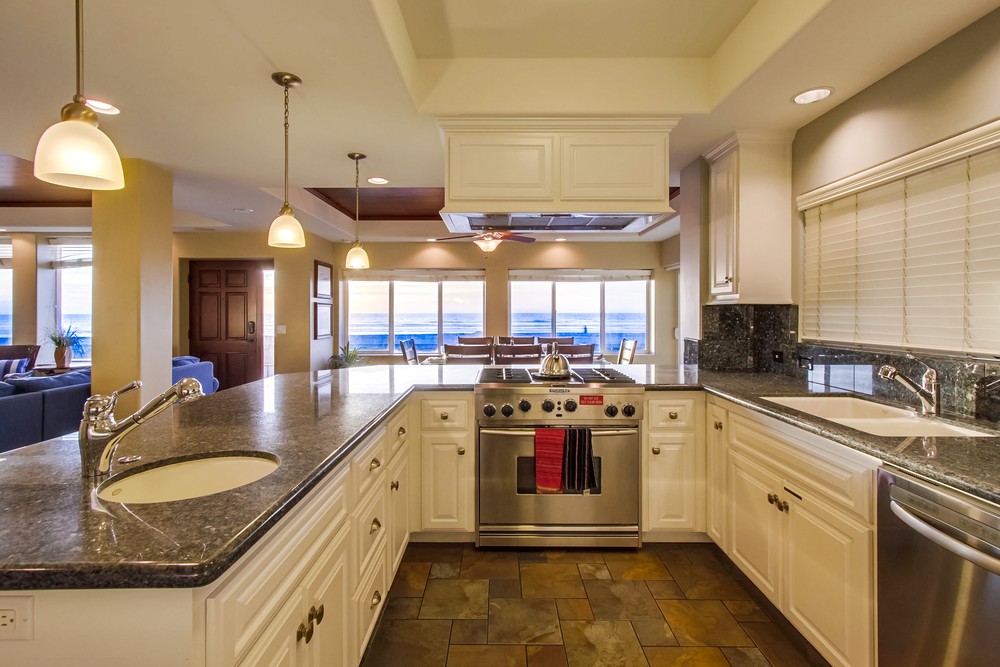 Virtual tour photo 23 of 59 for 3753 Ocean Front Walk
