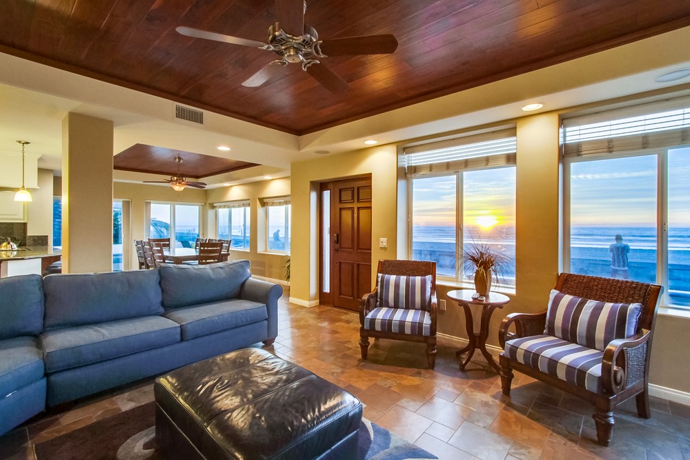 Virtual tour photo 27 of 59 for 3753 Ocean Front Walk