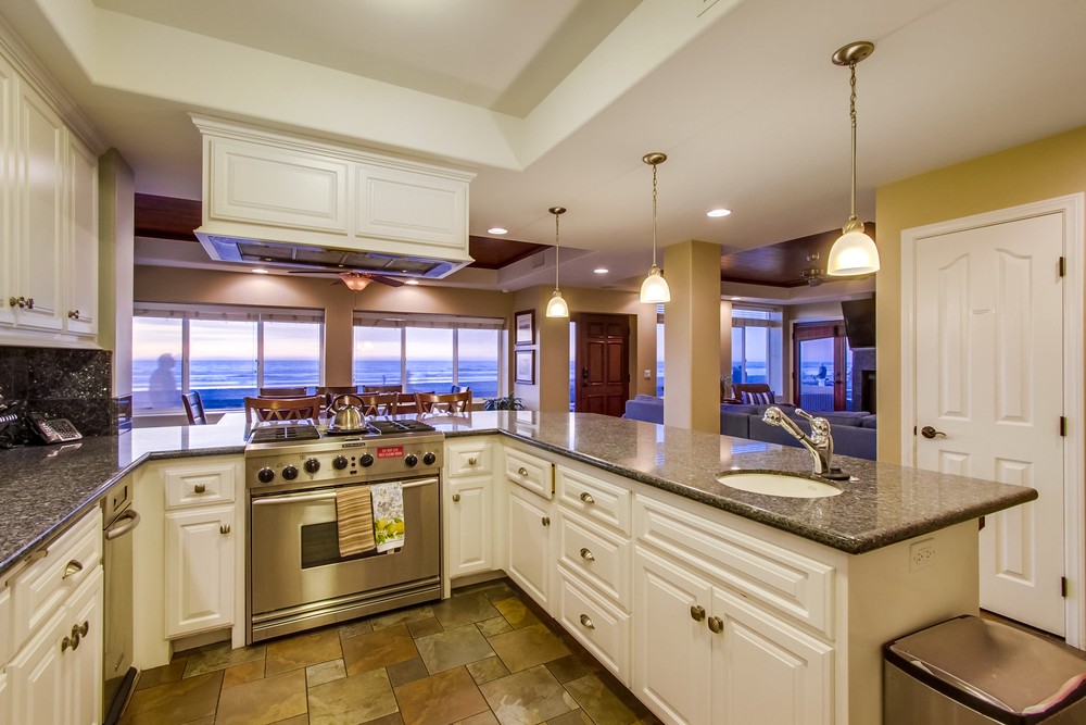 Virtual tour photo 38 of 59 for 3753 Ocean Front Walk