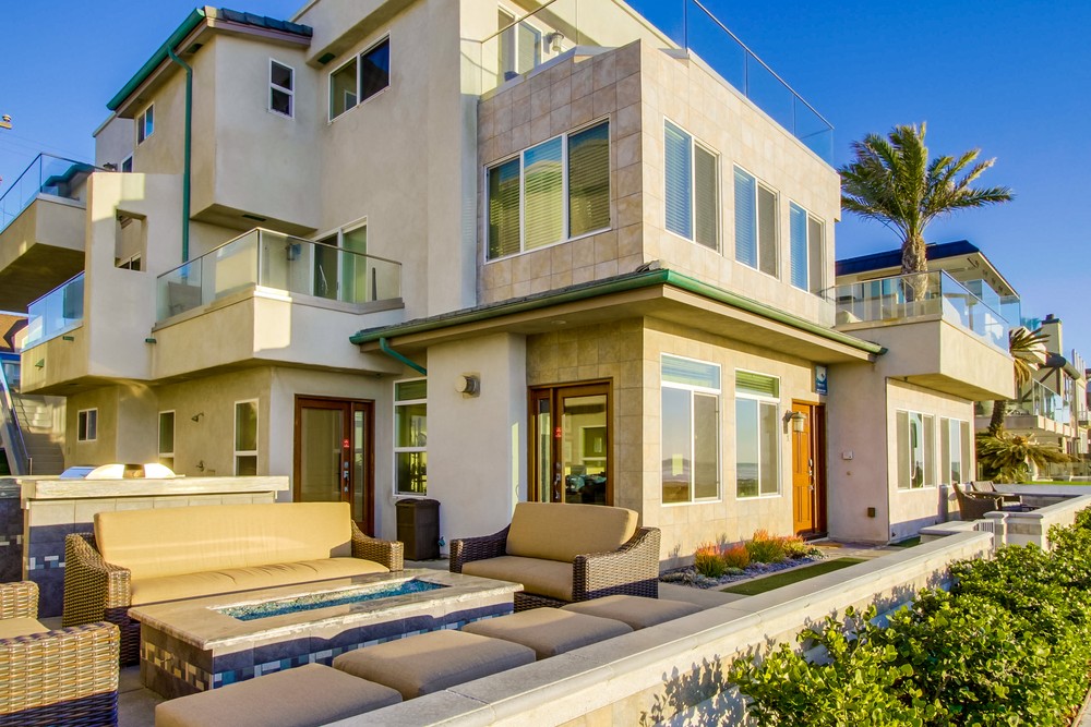 Virtual tour photo 40 of 59 for 3753 Ocean Front Walk