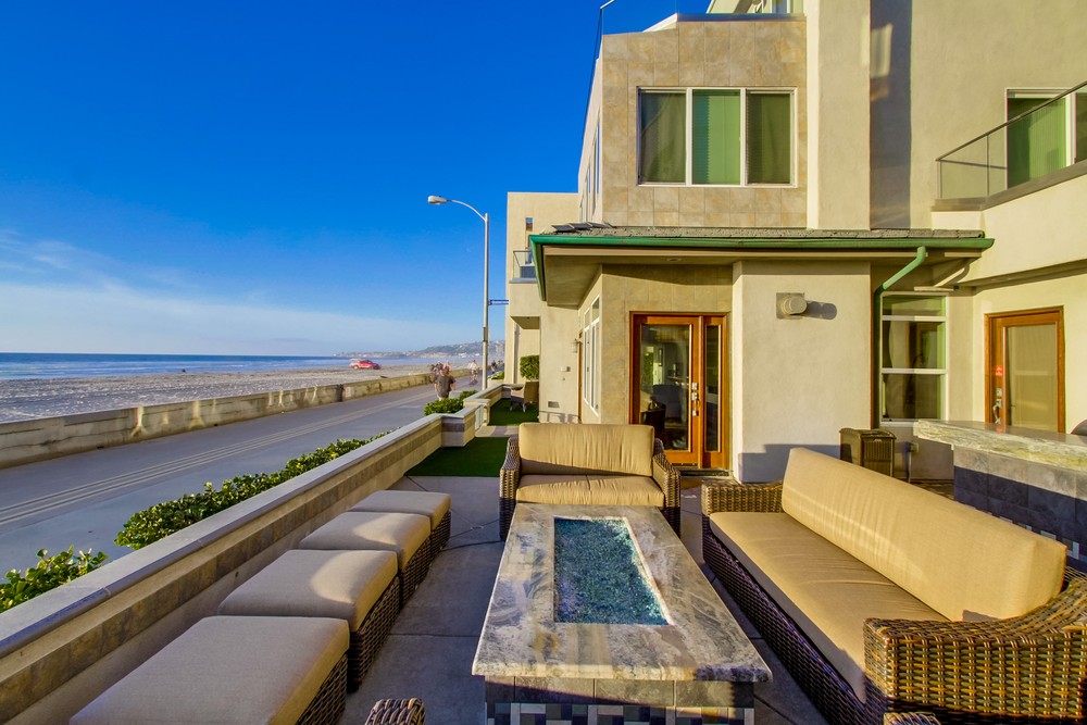 Virtual tour photo 43 of 59 for 3753 Ocean Front Walk