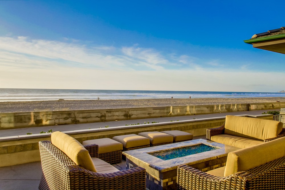 Virtual tour photo 44 of 59 for 3753 Ocean Front Walk