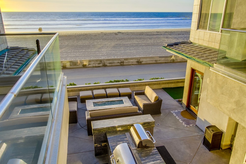 Virtual tour photo 52 of 59 for 3753 Ocean Front Walk