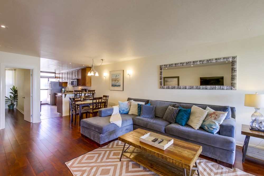 Virtual tour photo 12 of 28 for 3755 Ocean Front Walk #1