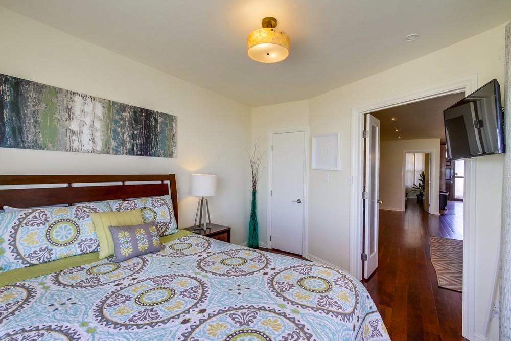 Virtual tour photo 16 of 28 for 3755 Ocean Front Walk #1