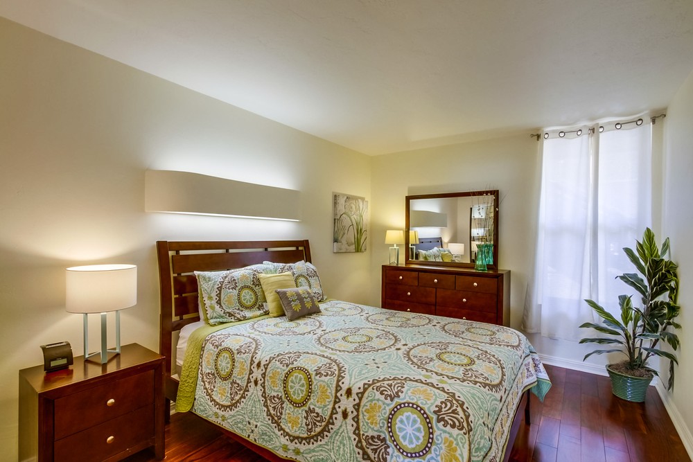 Virtual tour photo 18 of 28 for 3755 Ocean Front Walk #1