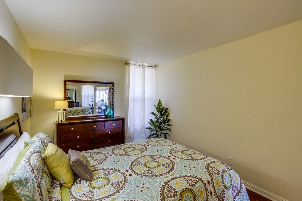 Virtual tour photo 20 of 28 for 3755 Ocean Front Walk #1