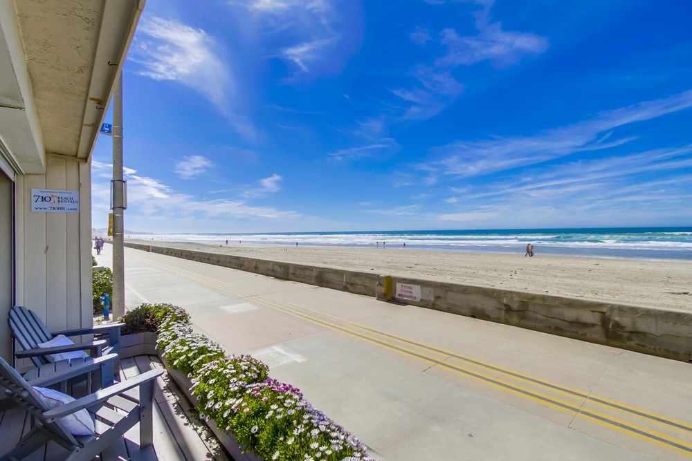 Virtual tour photo 24 of 28 for 3755 Ocean Front Walk #1