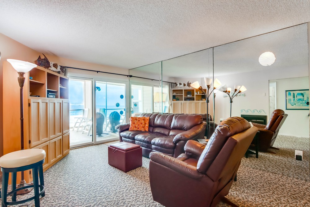 Virtual tour photo 4 of 33 for 3755 Ocean Front Walk