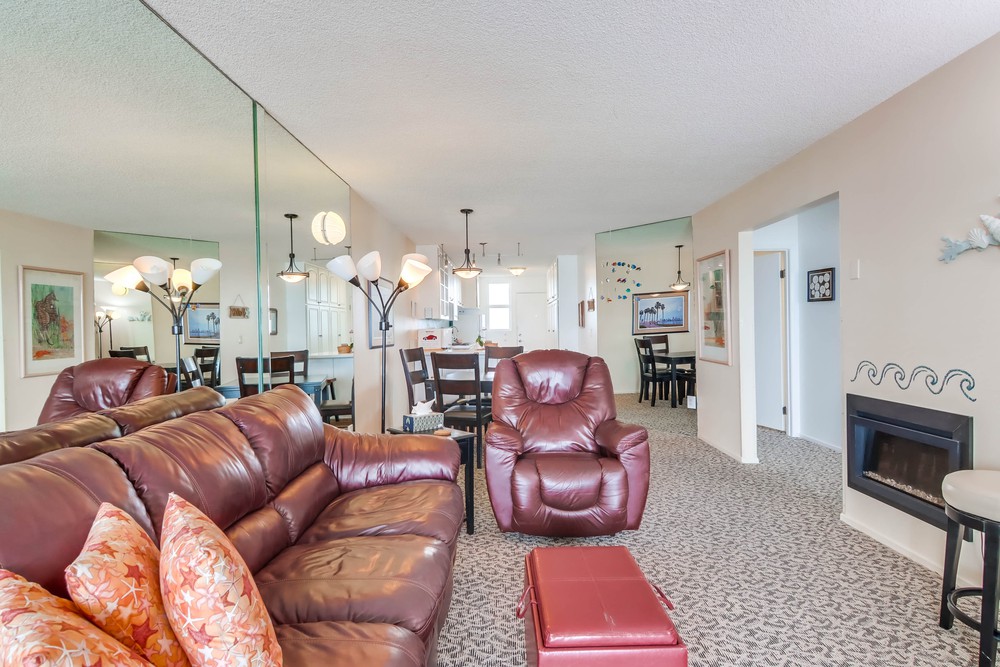 Virtual tour photo 6 of 33 for 3755 Ocean Front Walk
