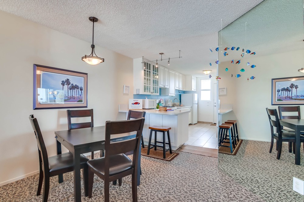 Virtual tour photo 7 of 33 for 3755 Ocean Front Walk