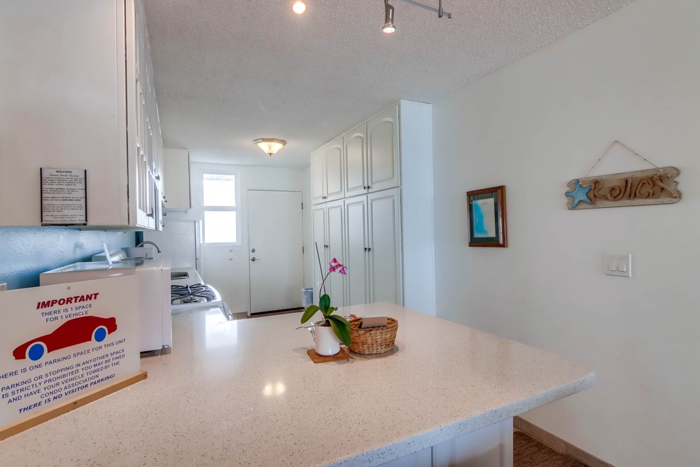 Virtual tour photo 10 of 33 for 3755 Ocean Front Walk