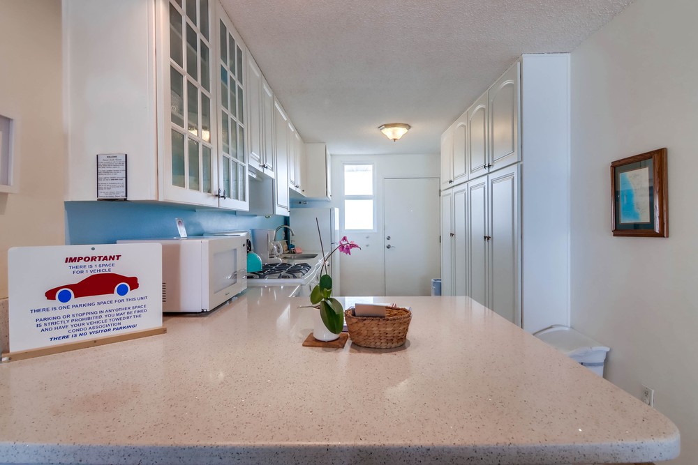 Virtual tour photo 11 of 33 for 3755 Ocean Front Walk