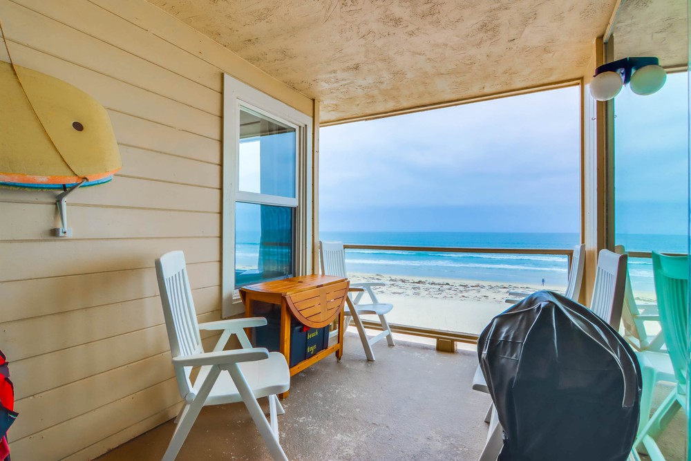 Virtual tour photo 15 of 33 for 3755 Ocean Front Walk