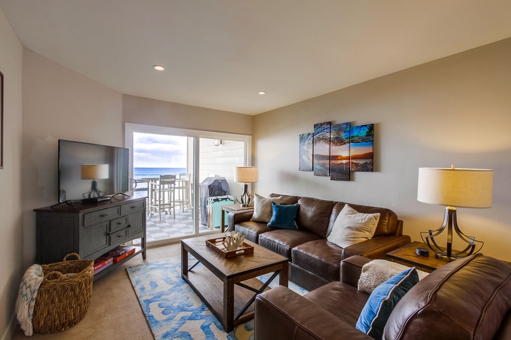 Virtual tour photo 3 of 28 for 3755 Ocean Front Walk #8