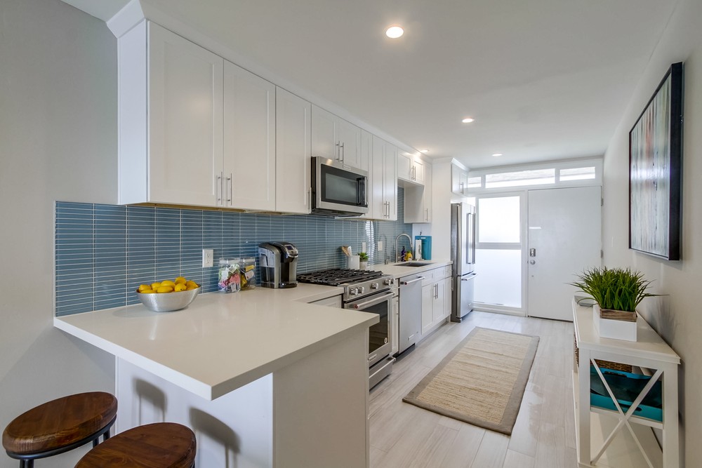 Virtual tour photo 8 of 28 for 3755 Ocean Front Walk #8