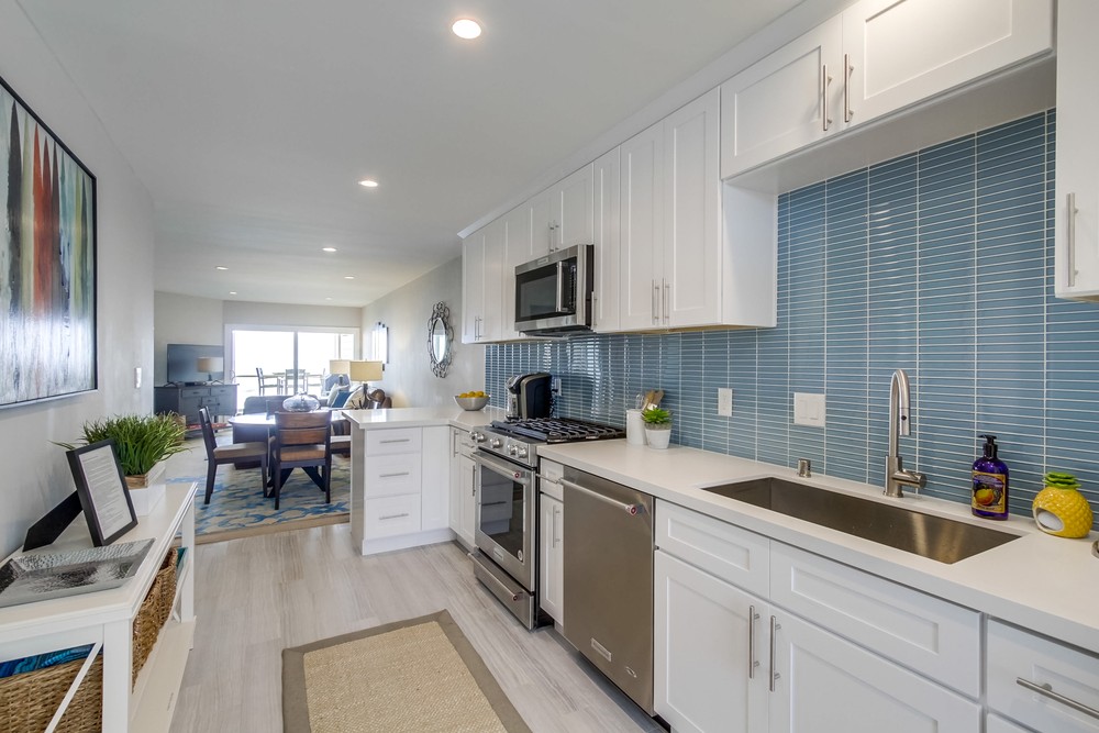 Virtual tour photo 10 of 28 for 3755 Ocean Front Walk #8