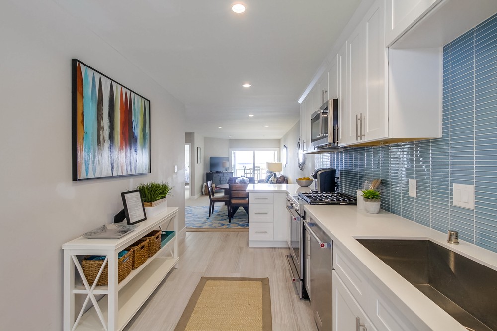 Virtual tour photo 11 of 28 for 3755 Ocean Front Walk #8