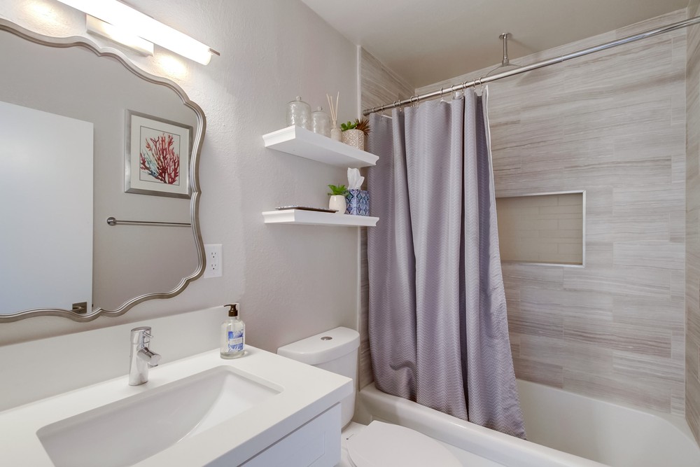 Virtual tour photo 20 of 28 for 3755 Ocean Front Walk #8