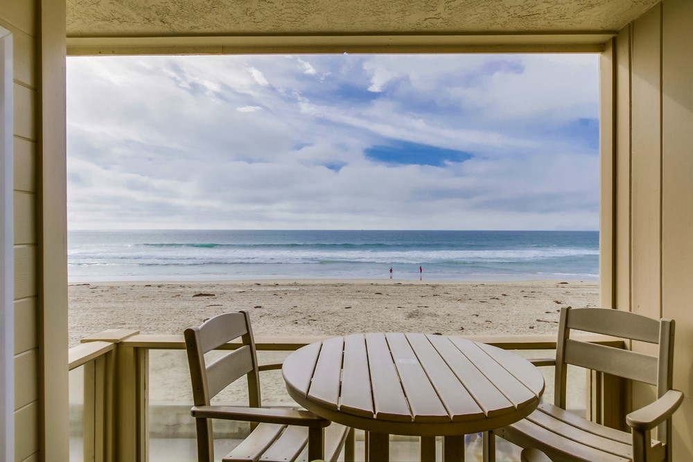 Virtual tour photo 22 of 28 for 3755 Ocean Front Walk #8
