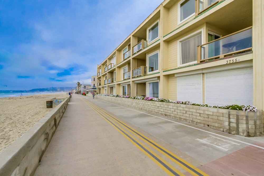Virtual tour photo 29 of 28 for 3755 Ocean Front Walk #8