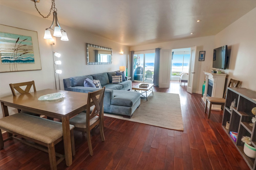Virtual tour photo 10 of 46 for 3755 Ocean Front Walk UNIT 1