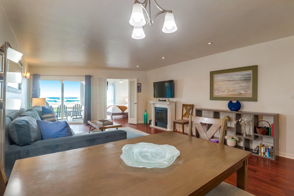 Virtual tour photo 18 of 46 for 3755 Ocean Front Walk UNIT 1