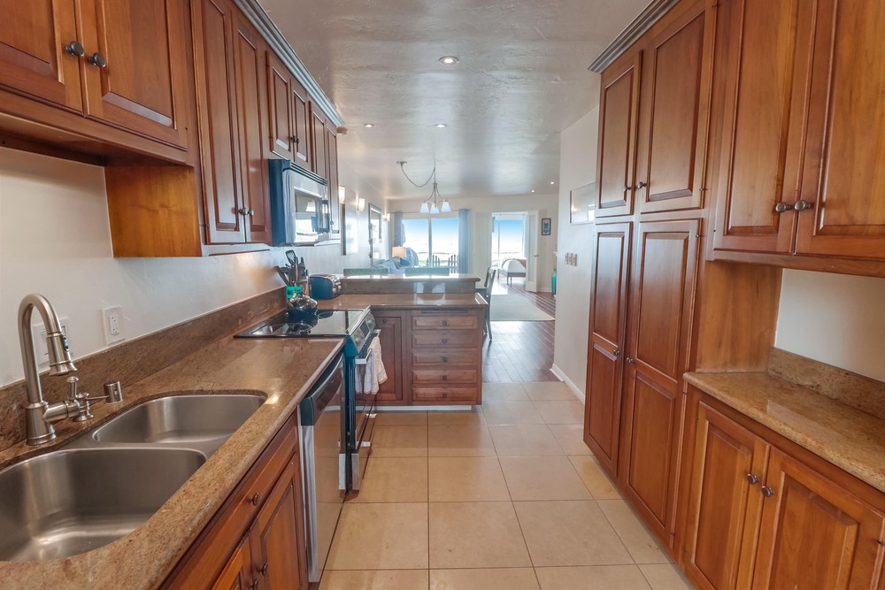 Virtual tour photo 24 of 46 for 3755 Ocean Front Walk UNIT 1