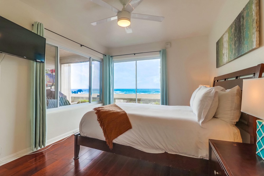 Virtual tour photo 26 of 46 for 3755 Ocean Front Walk UNIT 1