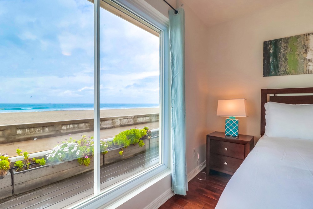 Virtual tour photo 29 of 46 for 3755 Ocean Front Walk UNIT 1