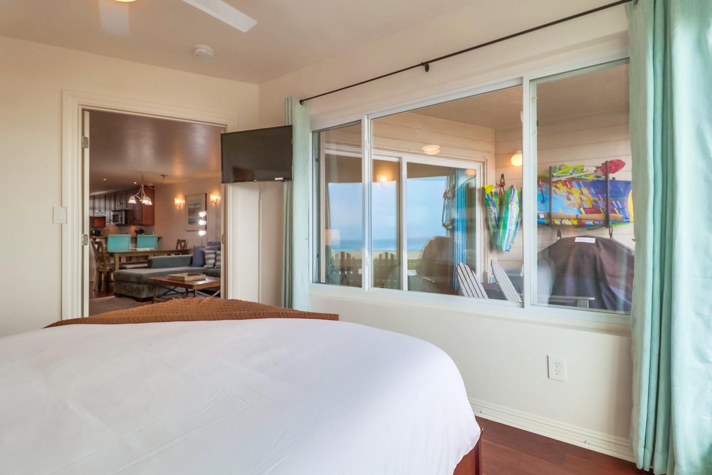 Virtual tour photo 30 of 46 for 3755 Ocean Front Walk UNIT 1