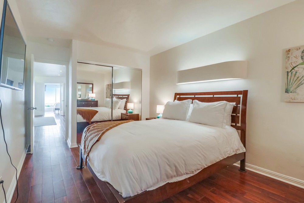Virtual tour photo 34 of 46 for 3755 Ocean Front Walk UNIT 1