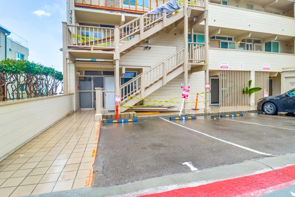 Virtual tour photo 47 of 46 for 3755 Ocean Front Walk UNIT 1