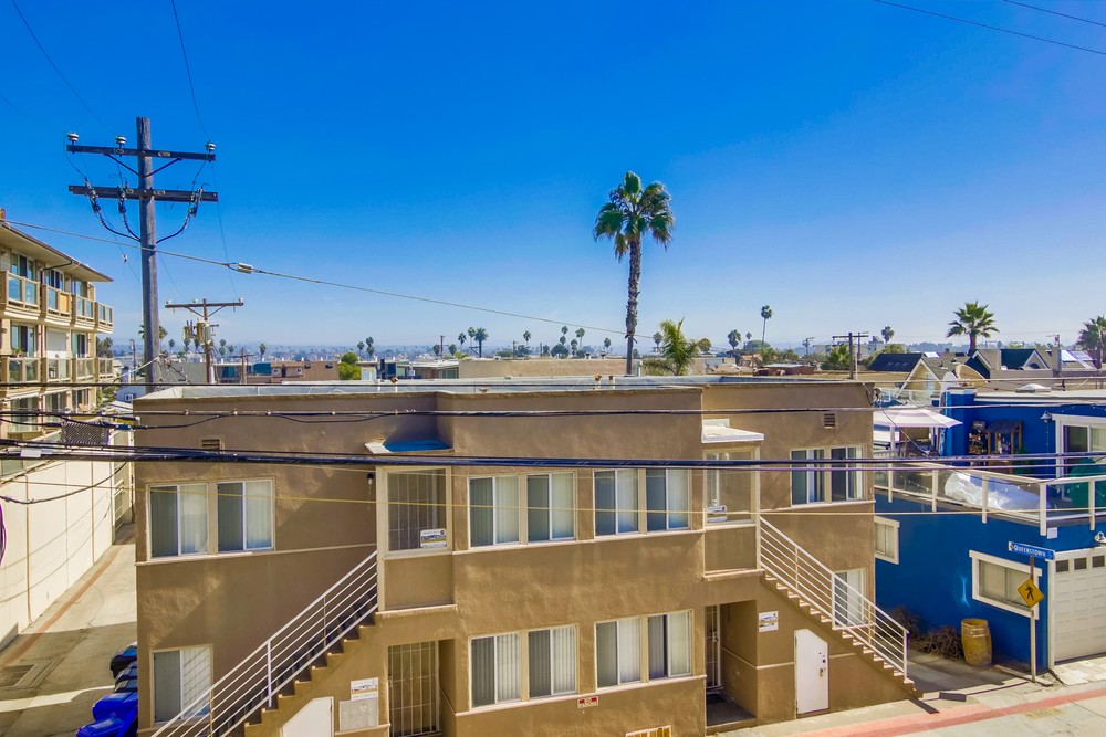 Virtual tour photo 4 of 40 for 3755 Ocean Front Walk UNIT 15